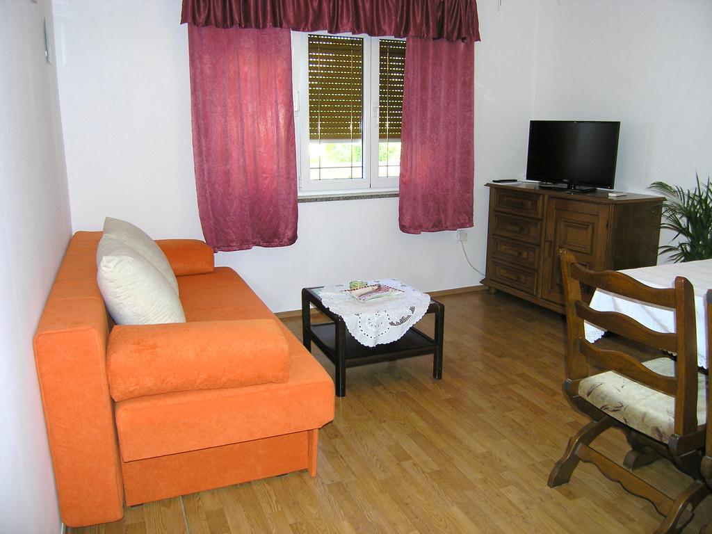 Apartment Julija Krk Town Zewnętrze zdjęcie